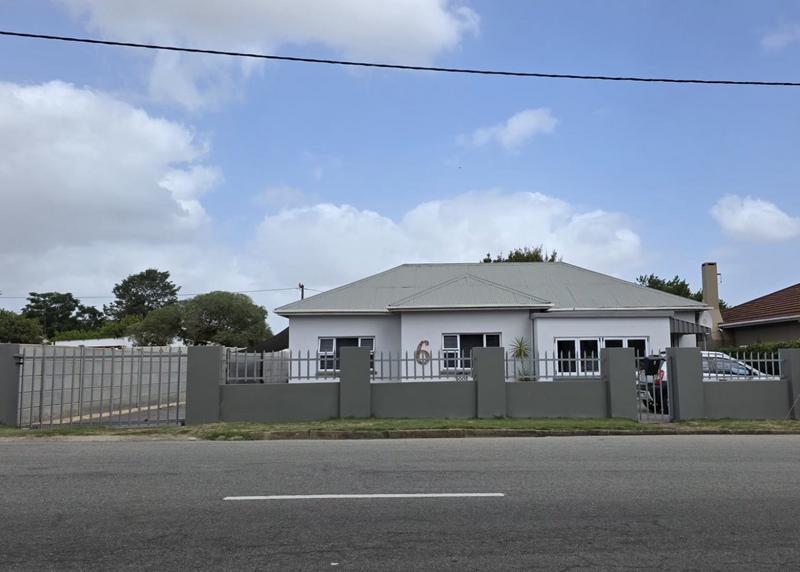 3 Bedroom Property for Sale in Albertinia Western Cape